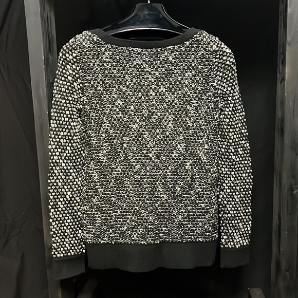 Loft- black and white crewneck sweater - Picture 4 of 5